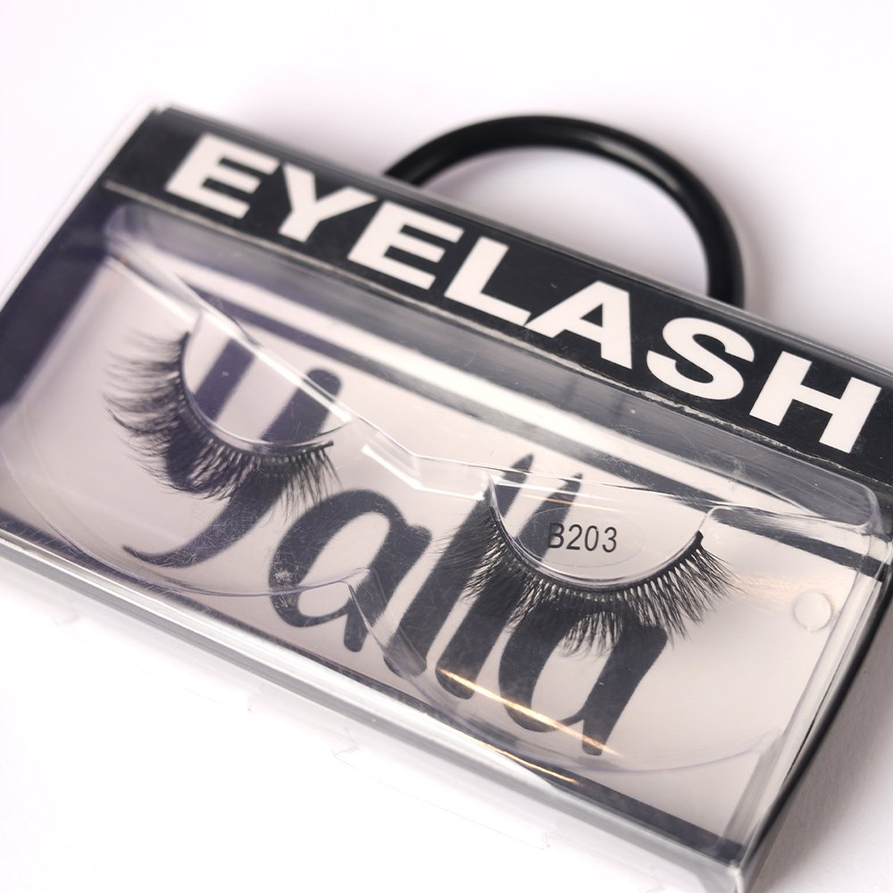 1-3 Yalla Eyelash B203 - Image 1