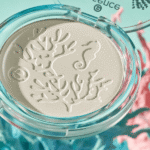 Essence Live Life In Coral Mattifying Powder - Image 2